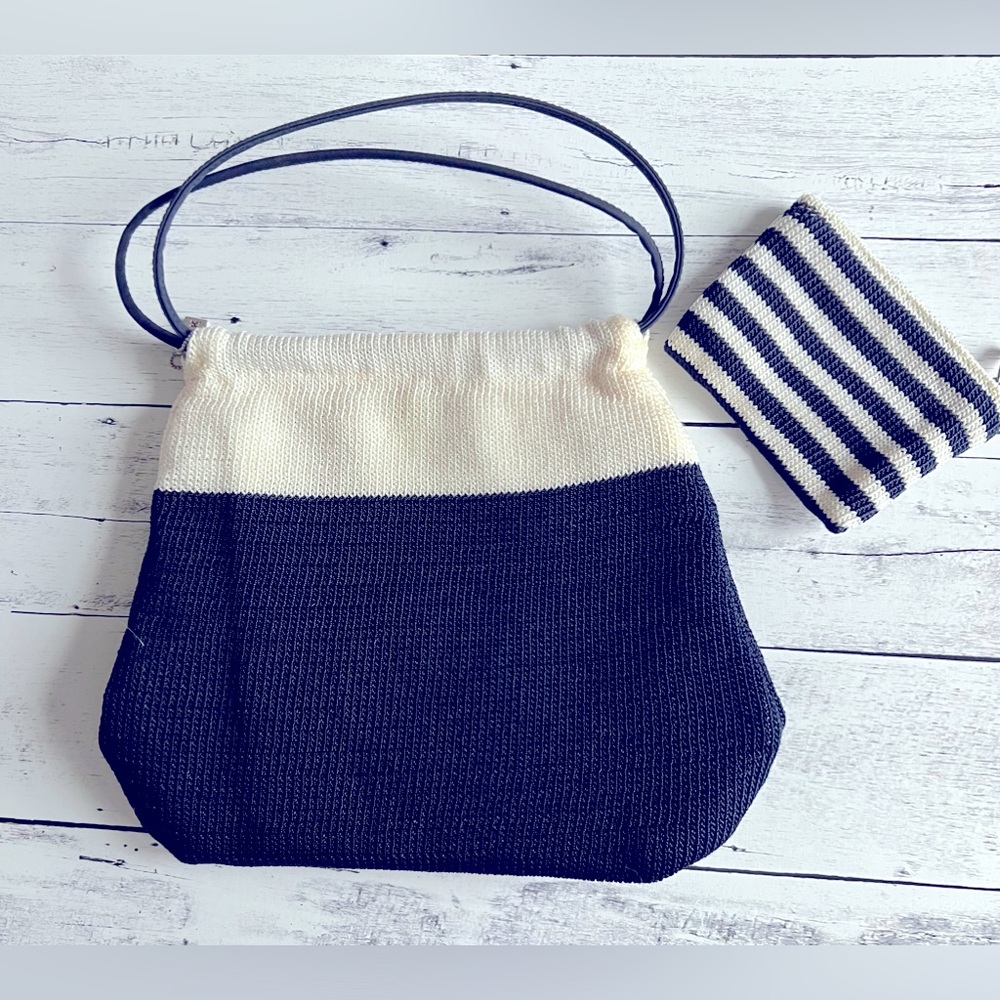 Navy/creme Sak purse w/ zipper change purse